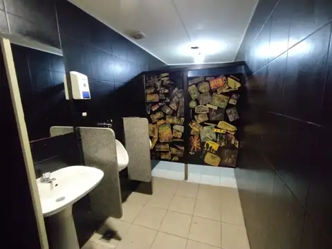 Local en Venta Via Pública