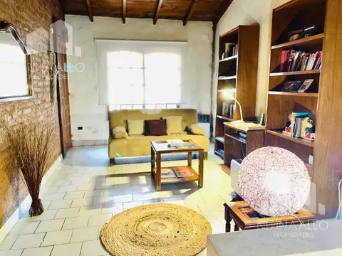 Depto Tipo Casa en Venta con 1 cocheras