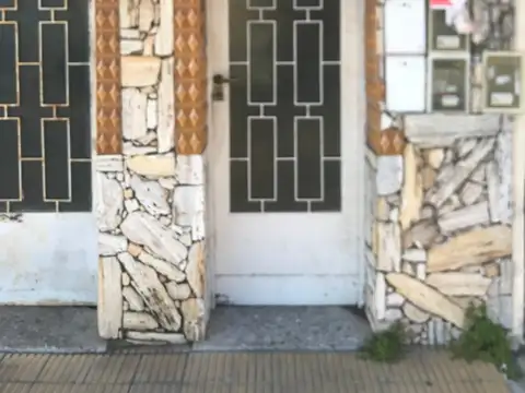 Colombia 2500, Piso 1