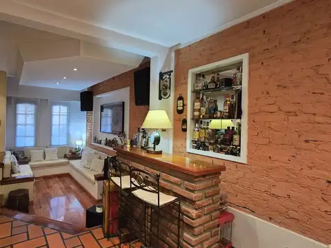 VENTA CASA 6 AMBIENTES LINIERS CABA