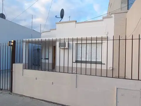 VENTA CASA 3 AMB EN PLATANOS POSIBLE APTO CREDITO