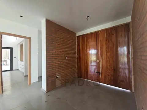 Casa en Venta en San Roque, USD 320.000
