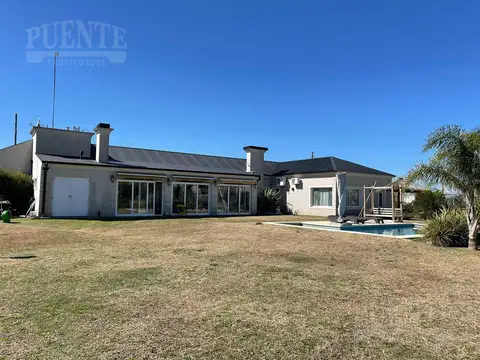 Casa en Barrio Fincas de San Vicente Venta con Renta