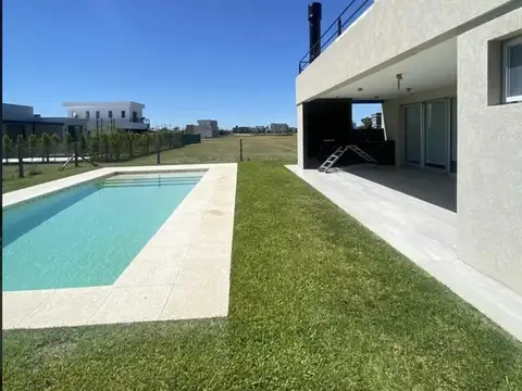 Casa en Venta en Puertos - Riberas, USD 385.000
