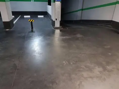 Cocheras Grandes y fijas en Recoleta. Excelente ubicacion