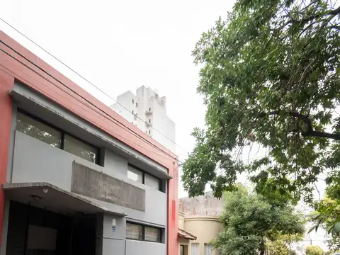 Oficina en Venta con 3 cocheras