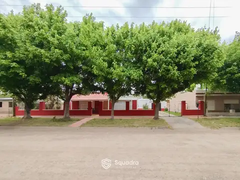 VENTA | PERMUTA - Casa de 3 dormitorios con cochera y patio. Monje, San Jerónimo, Santa Fe.