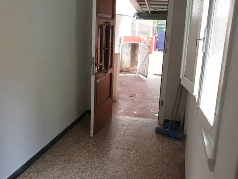 Pje Romero 400, Piso 1