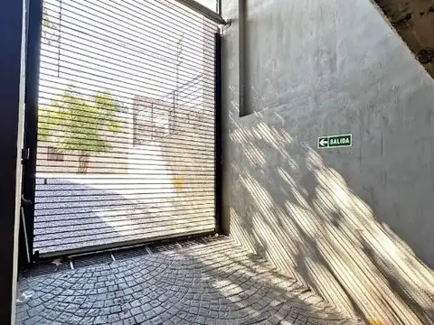 11 De Septiembre 4800, Piso pb