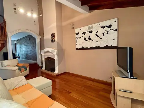 Casa 4 ambientes con 4 baños