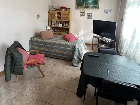 PH 2 AMB. EN PRIMER PISO CON PATIO