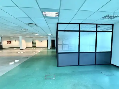 Oficina en Alquiler 24 años