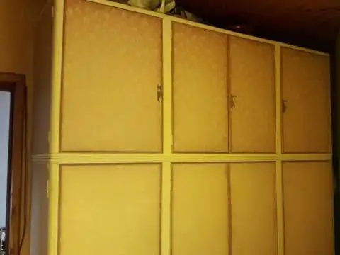 VENTA DE CASA DE 5 AMBIENTES CON COCHERA Y TERRAZA