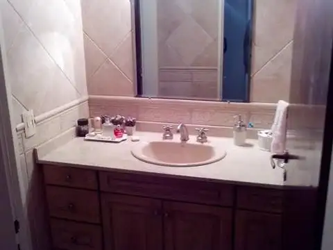 Casa en Venta en Adrogue, USD 410.000