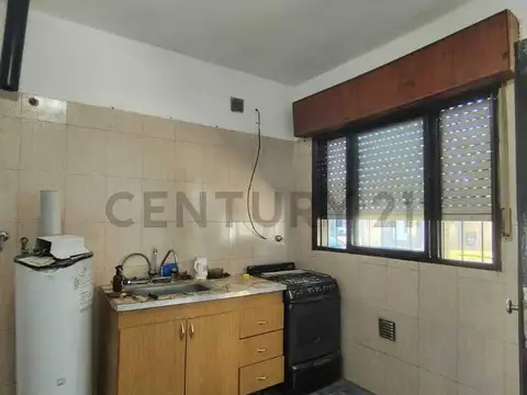 Casa 2 ambientes con 1 baño
