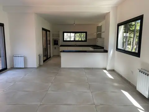 Casa en Venta en Pinamar Norte, USD 359.000