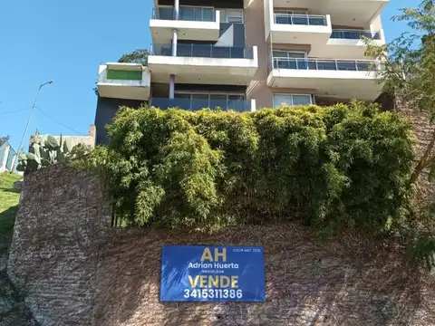 CASA VISTA AL RIO SOBRE BARRANCA EN LA FLORIDA ALBERDI