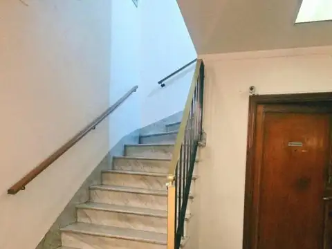 Esmeralda 1000, Piso 1