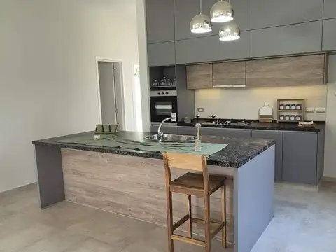 Casa en Alquiler de 3 dormitorios