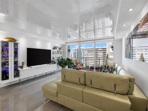 Parker Plaza Condo Estate ? Hallandale Beach