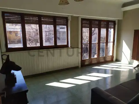 Donado 1046 , Piso 1