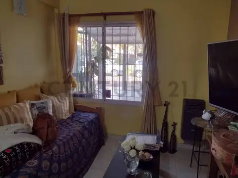 Dupelx en Venta de 3 Dormitorios con Cochera