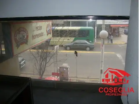 Local  en Alquiler en San Miguel, G.B.A. Zona Norte, Argentina