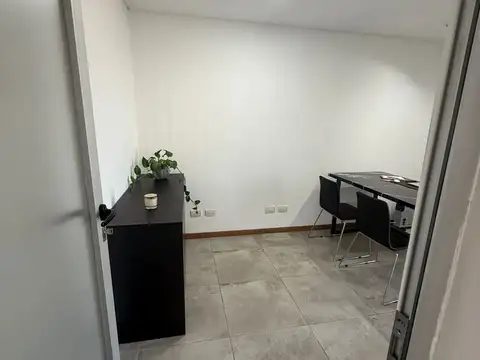 Oficina en Alquiler al Este
