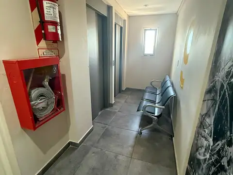 Oficina en Alquiler en Quilmes, $ 650.000