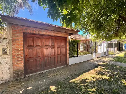 VENTA Casa en lote propio en Carapachay