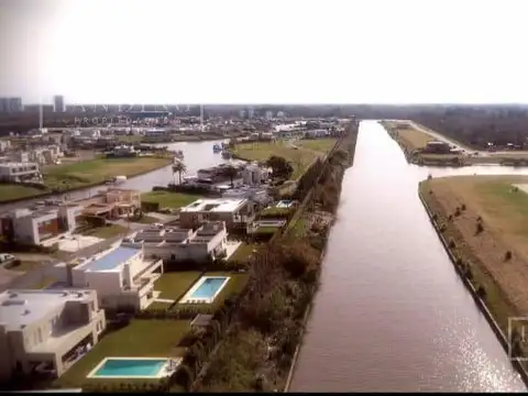 Terreno en Venta de 2011,0 m2