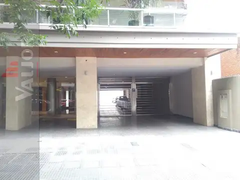 Cochera fija en edificio de categoría 