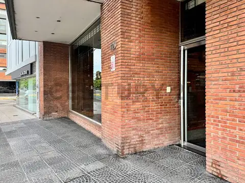 Av. del Libertador 7700, Piso 0