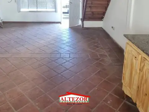 A dos cuadras de Ruta 8