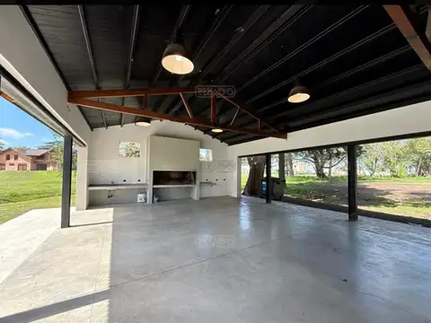 Santa Sofia, Pilar del Este