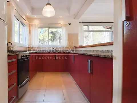 Casa 2 ambientes con 2 baños