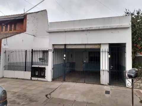 CASA PARA DOS FAMILIAS