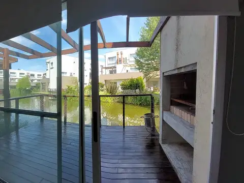 Casa en Alquiler al Este