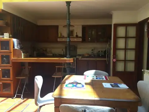 Casa 5 ambientes con 3 baños