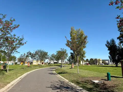 Terreno en Venta 28  mts Fondo