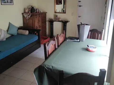 Depto Tipo Casa 2 ambientes con 1 baño