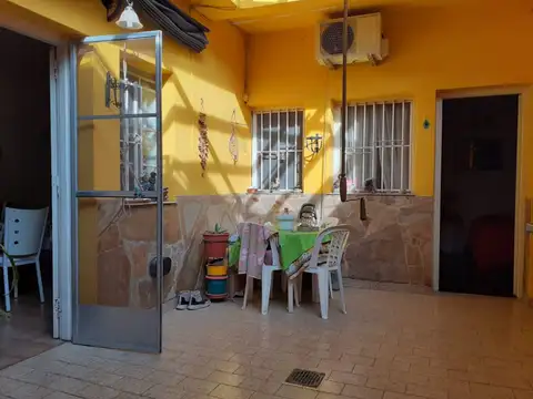 Casa 7 ambientes con 3 baños