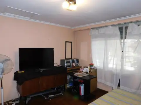 Oportunidad! Casa Al Frente 4 Ambientes C/dpto Al Fondo Zona Agustiniano