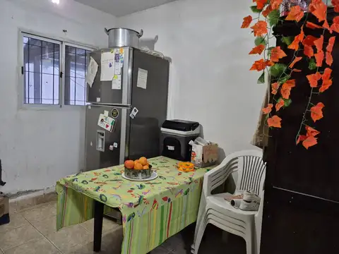 Casa en Alquiler con 2 cocheras