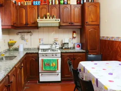 Casa en Venta con 1 cochera