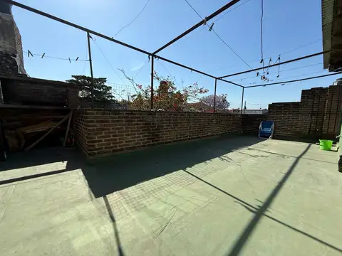 Depto Tipo Casa en Venta al Este