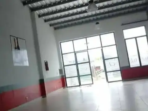 VENTA IMPORTANTE SALÓN COMERCIAL TUNUYAN  MENDOZA