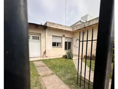 Venta casa 2 dormitorios centro de Roldan