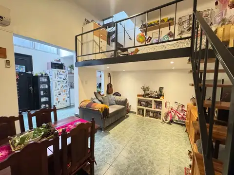 Depto Tipo Casa en Venta de 3 ambientes