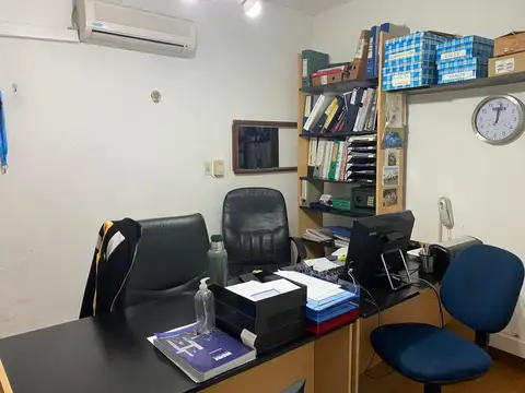 Local en Alquiler Via Púb.